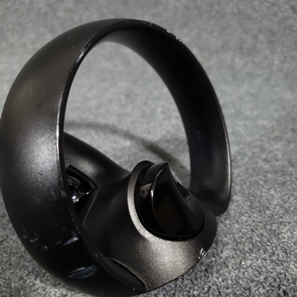 Oculus Touch VR Controller Right Hand Black for Rift CV1 Wireless Model TO-R - Picture 5 of 6